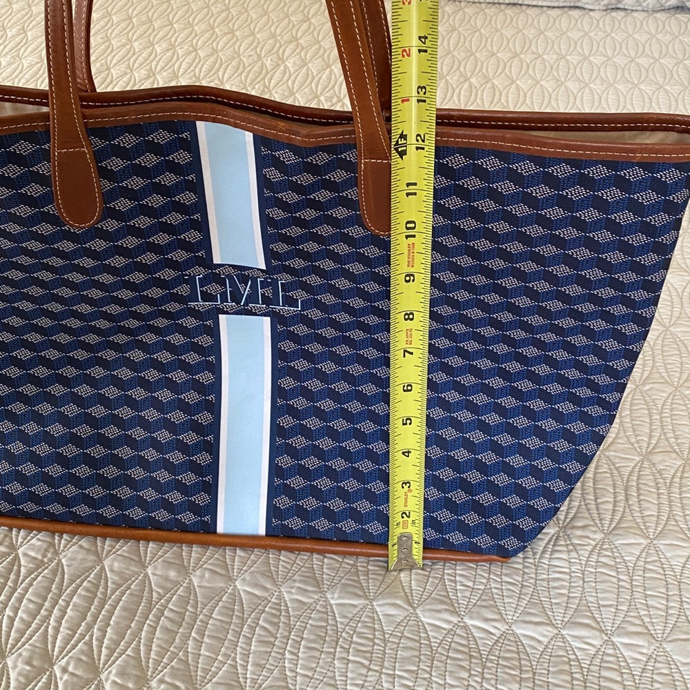 Barrington St. Anne Large Tote - Picture 6 of 16